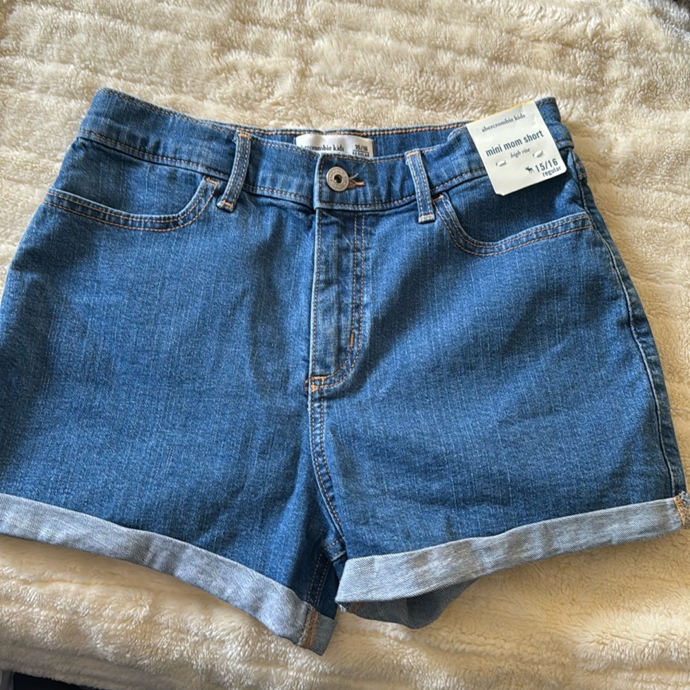 Abercrombie & Fitch Mini Mom shorts size 15/16